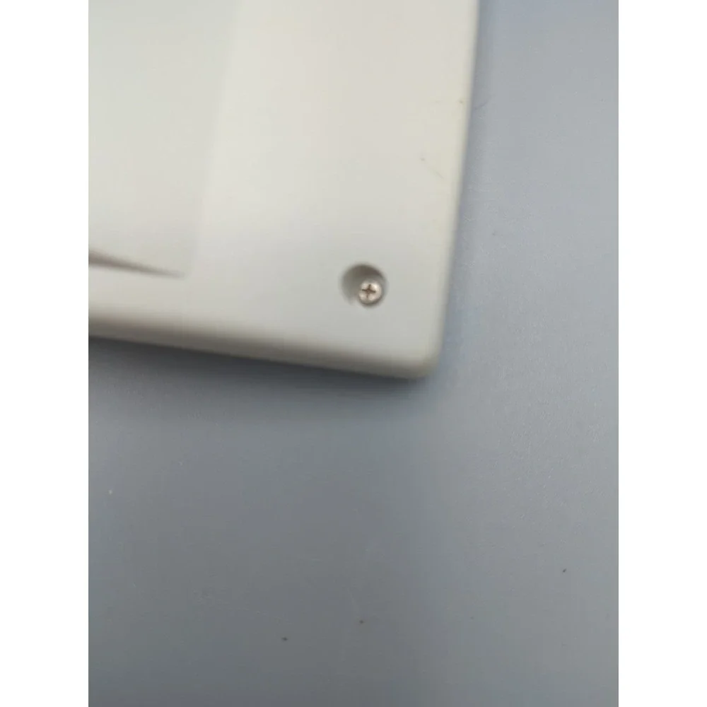 Canon LS82Z Minidesk Calculator Solar and Battery For Parts or not working‎